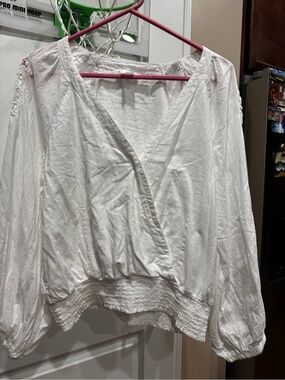 Venus White V-Neck Wrap Blouse with Smocked Hem Lace sleeve women’s 14